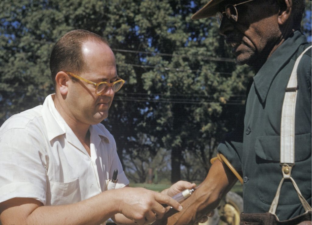 https://www.google.com/url?sa=i&url=https%3A%2F%2Fwww.al.com%2Fnews%2F2017%2F05%2Fdescendants_of_men_in_tuskegee.html&psig=AOvVaw3-xUg7ZjnbdVq_-pxujxZ9&ust=1591110553775000&source=images&cd=vfe&ved=0CAIQjRxqFwoTCMjO8fvy4OkCFQAAAAAdAAAAABAD